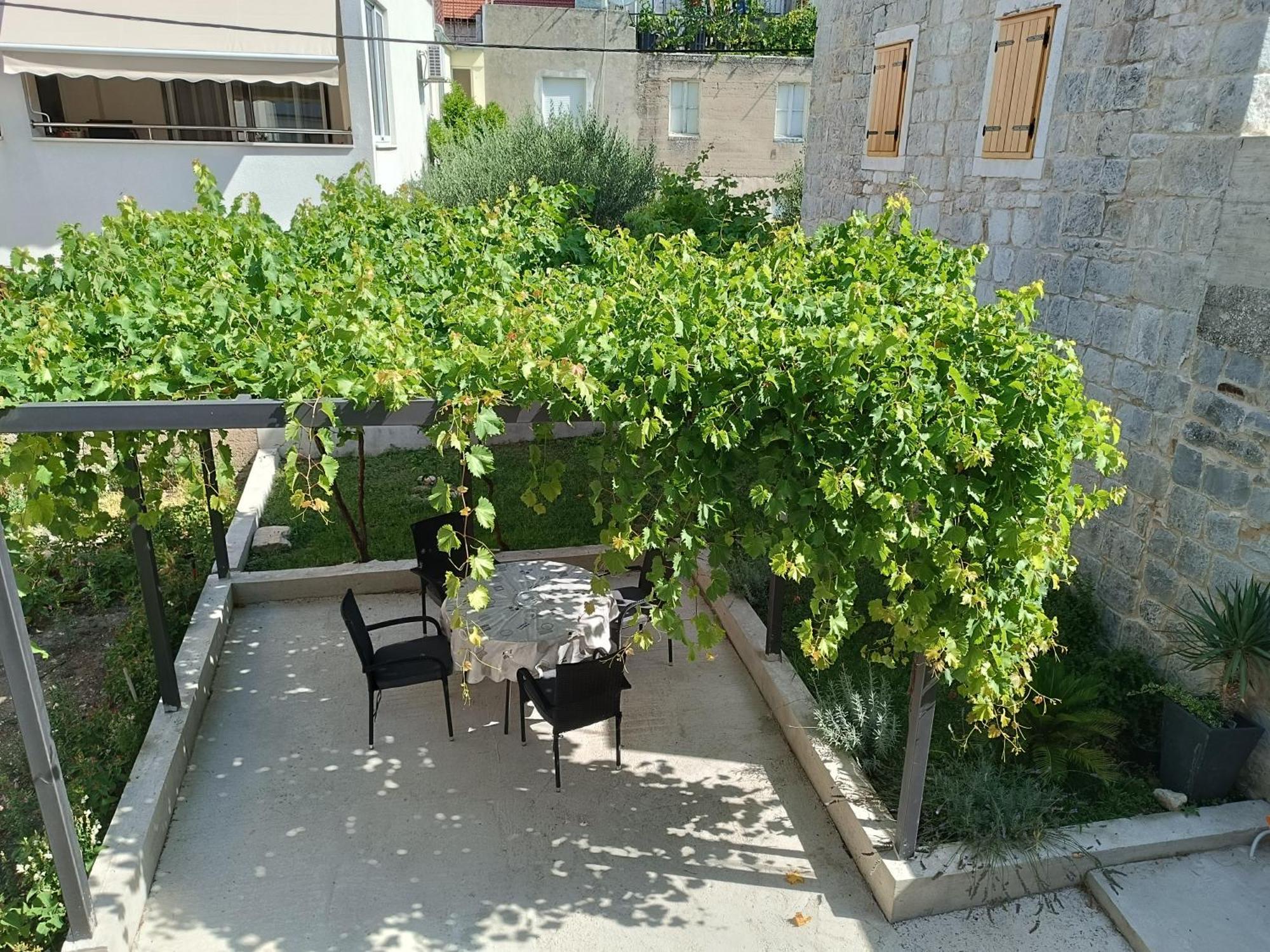 Apartmani Mara Kaštela エクステリア 写真